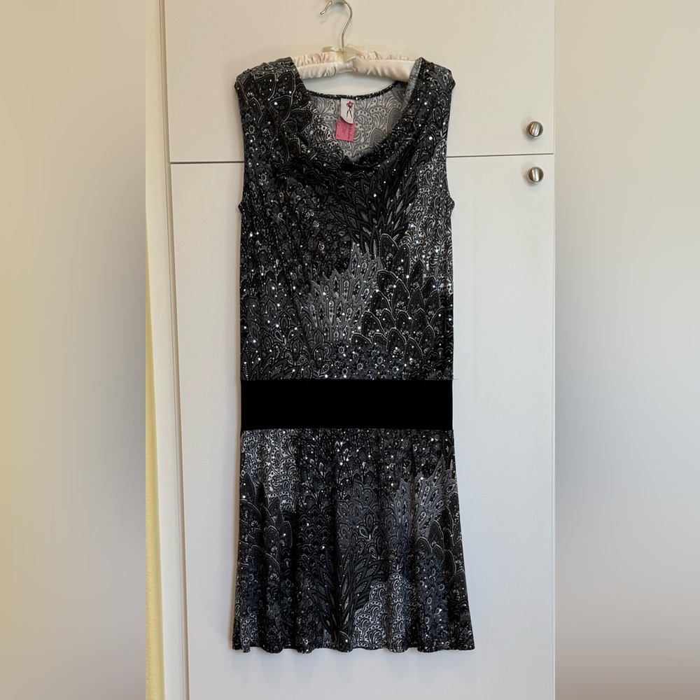 Pretty Active Elegant Black and Gray Patterned Midi Dress